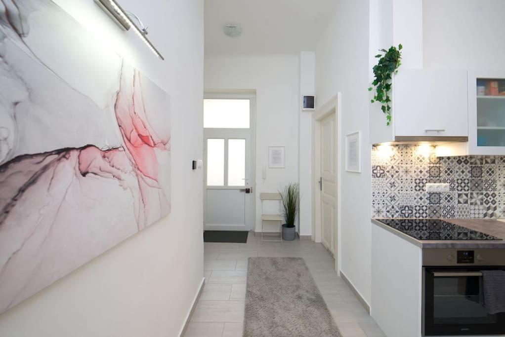 Apartament Spacious Nearby Parliament *